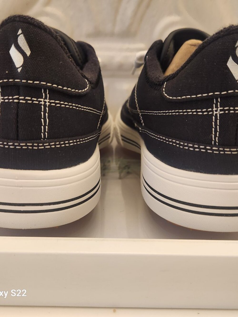 SKECHERS® Arcade Arch Fit - Arcata Sneakers. NWOT. Size 9 - Picture 8 of 12